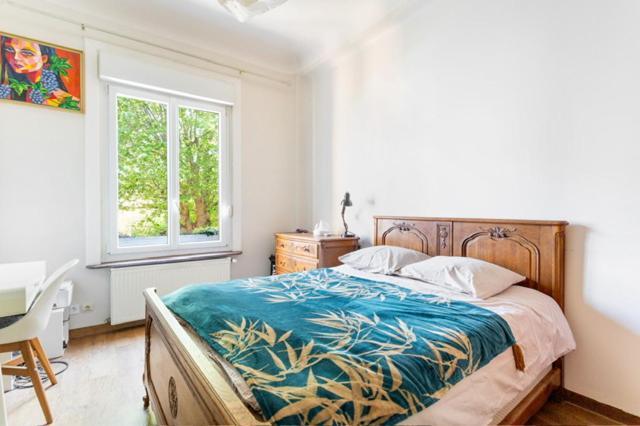 Spacious 3 Bedrooms 135 M & Privative Parking Apartment Lille